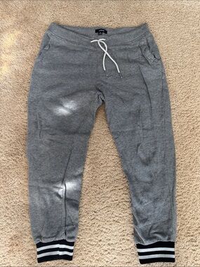 Elwood Gray Jogger Sweatpants with Striped Cuffs